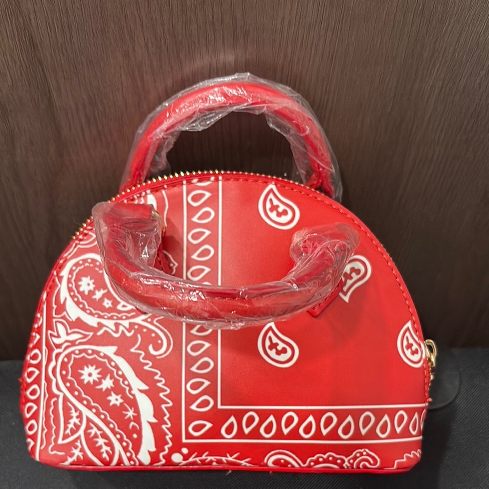 Red Paisley Women's Handbag